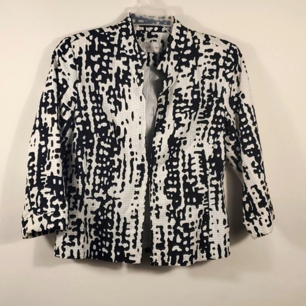 Erin London black and white Blazer Size Small